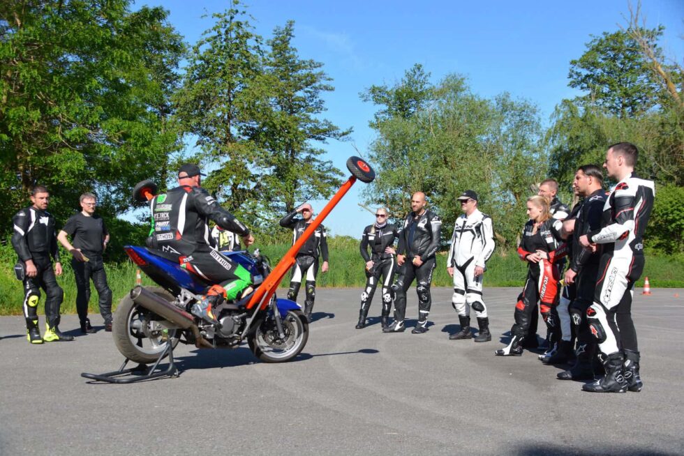 Schräglagentraining auf der Kartbahn